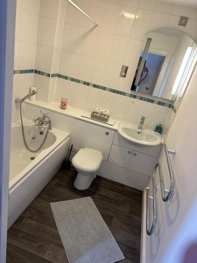 2 Bed Modern Apartment Суонзи Екстериор снимка